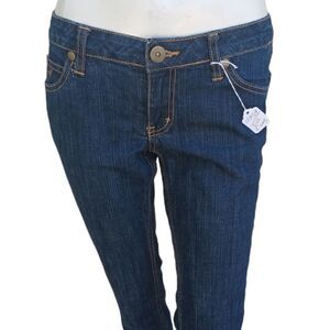 124319...Arizona Jeans Co. Jeans Size 5 Long, W28" 31"Inseam 7"Rise